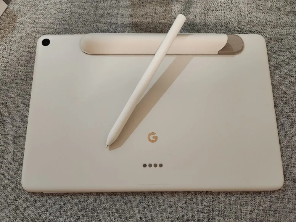 Google’s unreleased Pixel Tablet Pen had its own magnetic sleeve