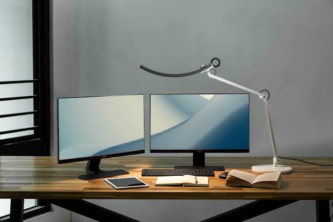 Desk / Table Light (Monitor Light Bar)