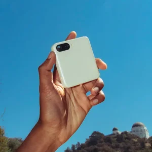 The Meadow Launches As An Ultra-compact  Smartphone Without Web Browser or Social media