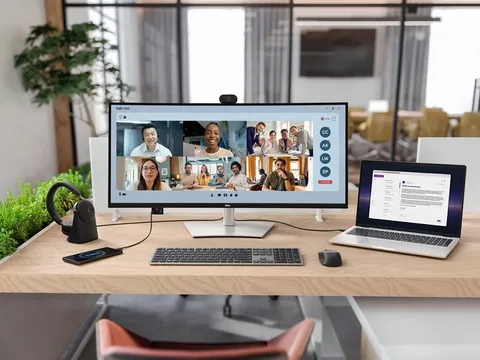 Dell Introduces New Ultra-wide Office Monitor with Built-in Webcam