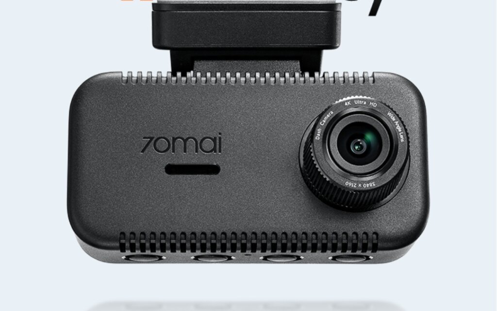 70mai launches new bank card-sized 4K dash cam with built-in screen and GPS