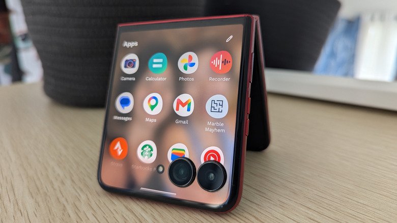 Collection of the best foldable phones of 2026